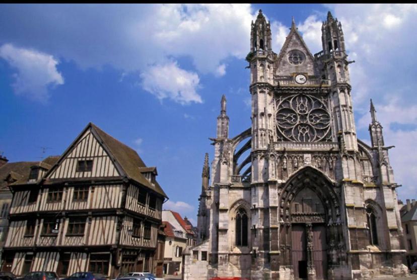 Magnifique Logement, Confortable Et Paisible. Saint-Marcel  Kültér fotó
